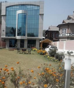 The Hyde Park Inn Hotel  Hotels  Srinagar