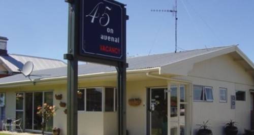 45 on Avenal Motel