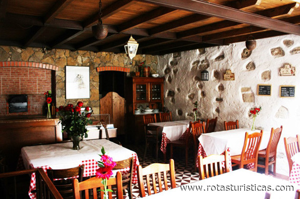 Bar-restaurant Taverna Dos Trovadores (Sintra)